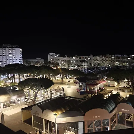 Magnifique Ensoleillee ,vue Sur Le Port Daire